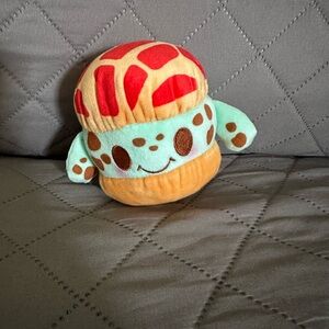 Disney Munchling Ice Cream Sandwich Squirt